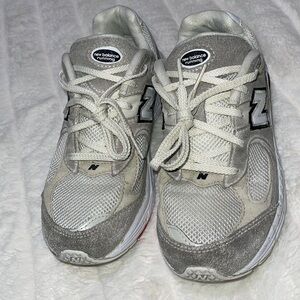 New Balance Kids Sneakers - Gray and White